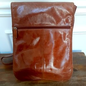 Wilson's Leather Messenger Bag